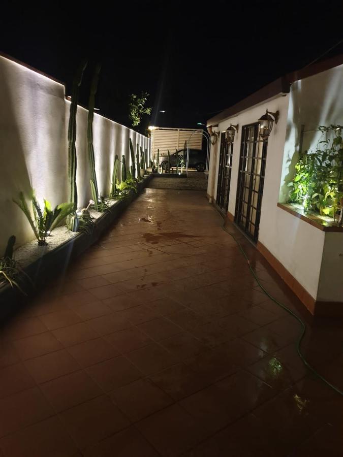 La Casa Del Fragnone Panzió Pagani Kültér fotó