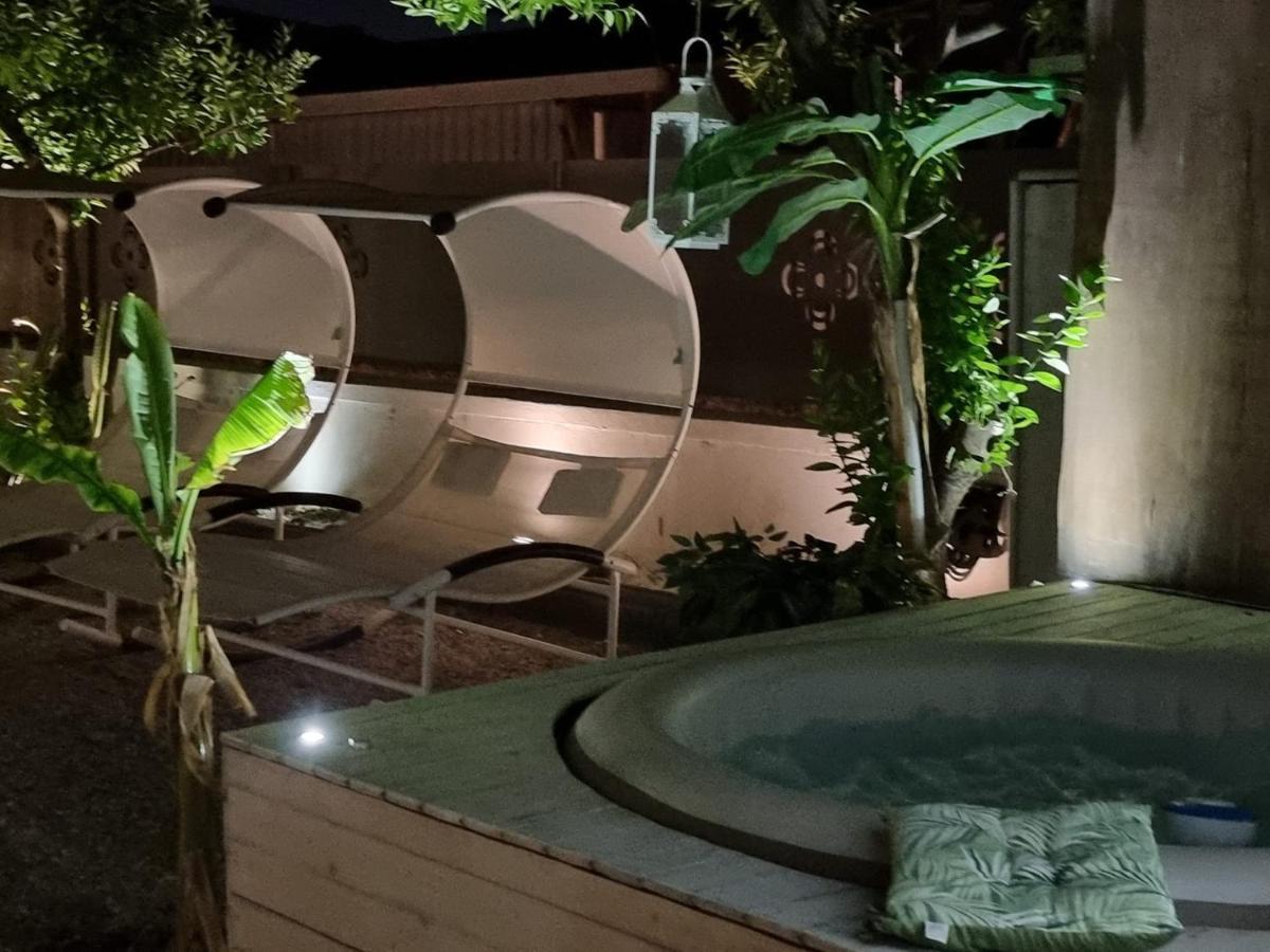 La Casa Del Fragnone Panzió Pagani Kültér fotó